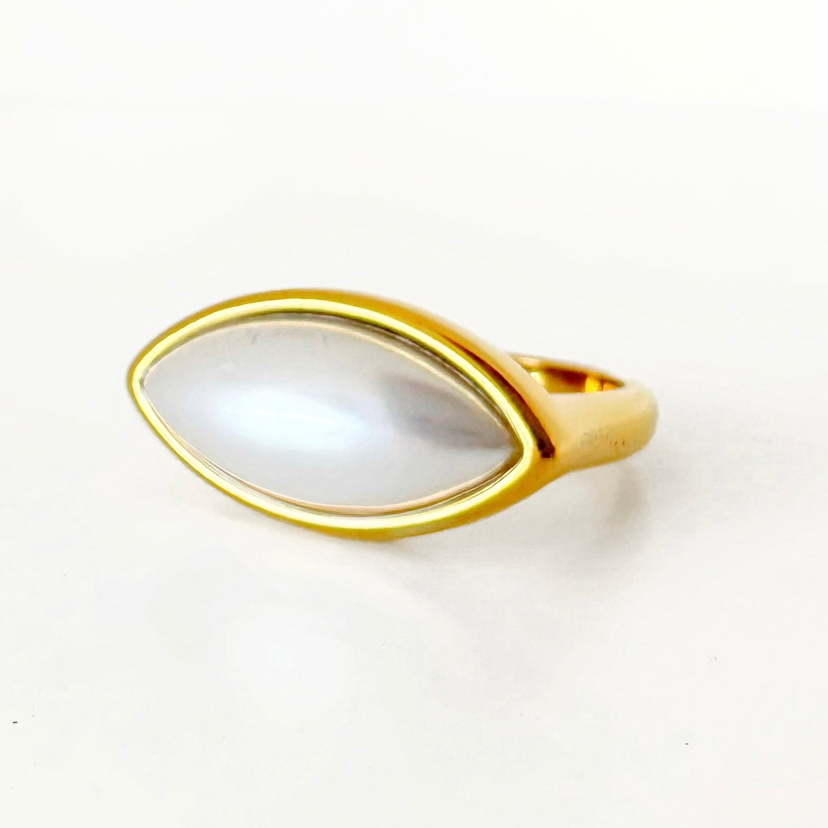 Anillo Perla Oval