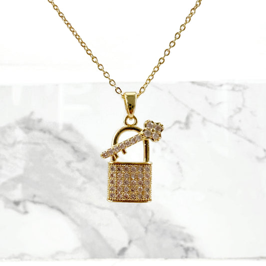 Collar Bajo Llave
