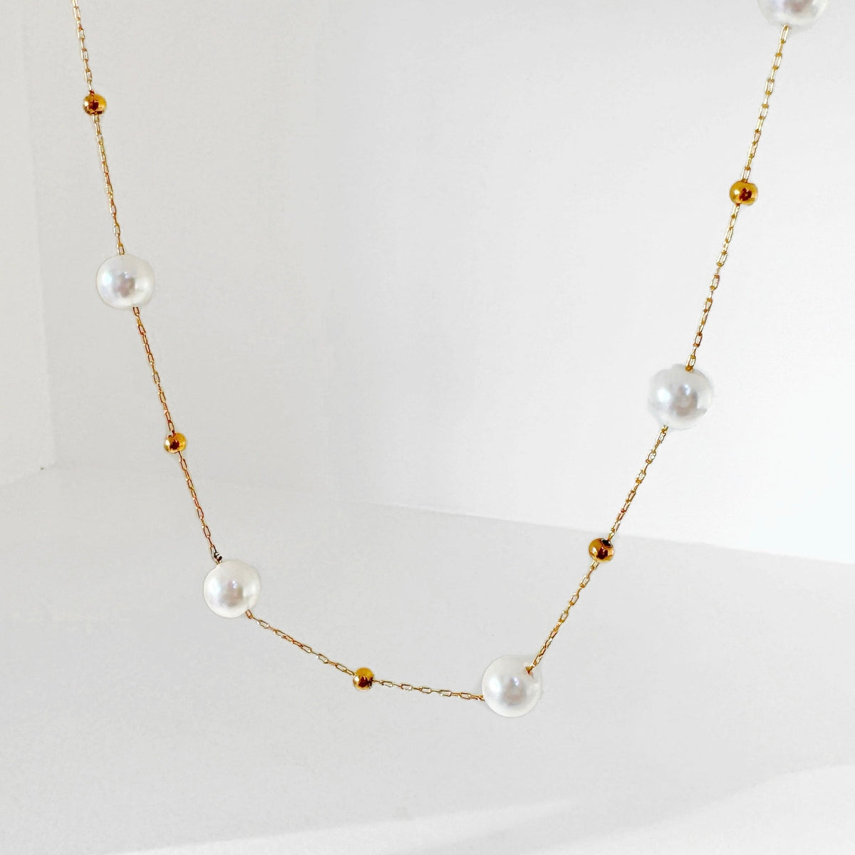 Collar Perlas Flotantes