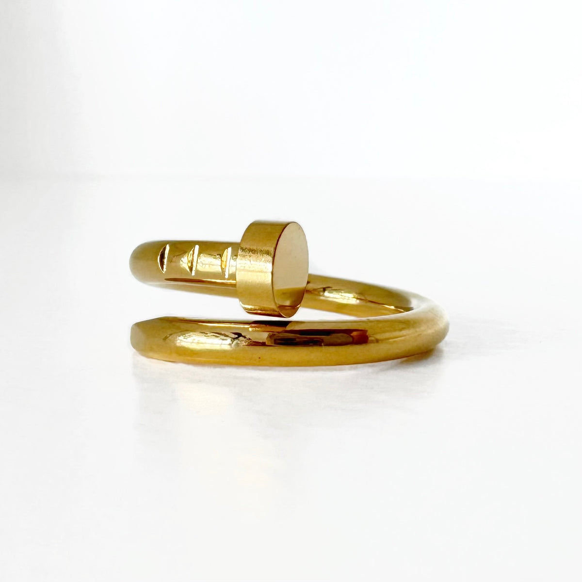Anillo Clavo