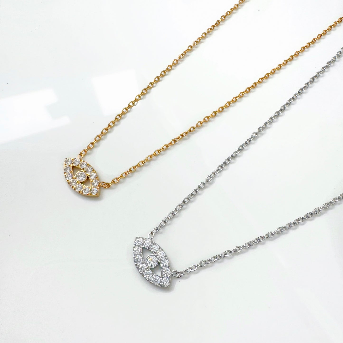 Collar Ojo Turco